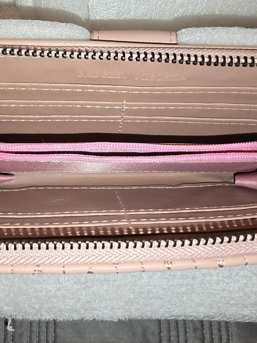 Badgley Mischka Pink Vegan Leather Geometric Quilted Wristlet Wallet NWT